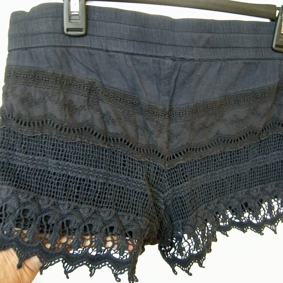 No Boundaries (NoBo) Lg (11-13) Drawstring Black Boho Lacy Short Shorts - Picture 2 of 6